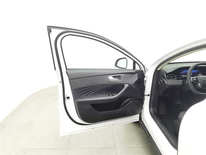 Фото 8 - Roewe D7