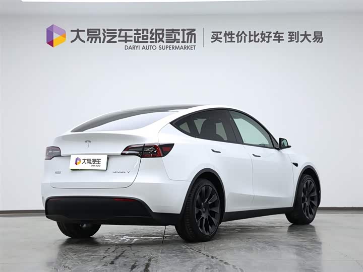 Фото 3 - Tesla Model Y