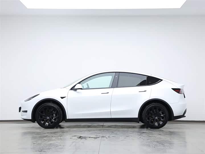 Фото 5 - Tesla Model Y