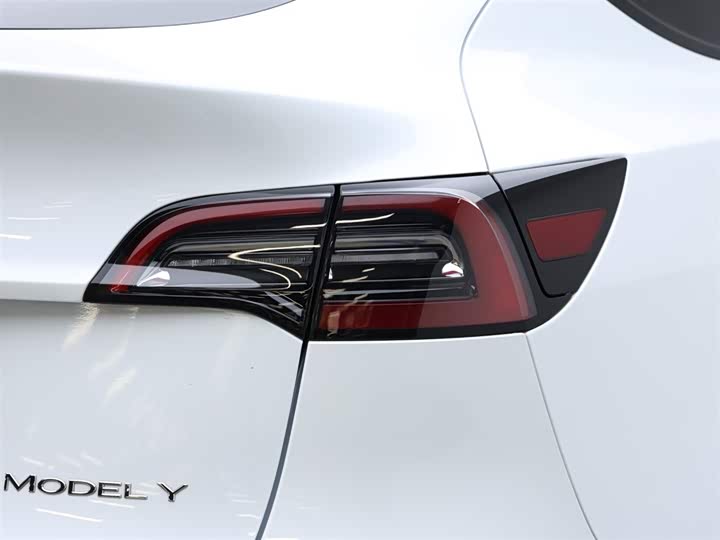 Фото 7 - Tesla Model Y