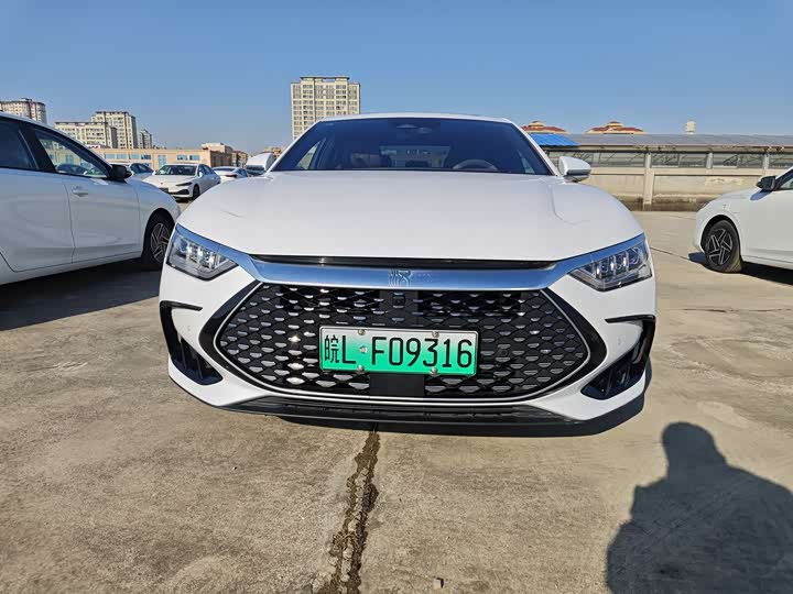 Фото 2 - BYD Han