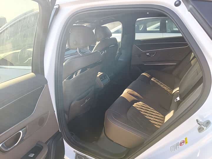 Фото 5 - BYD Han