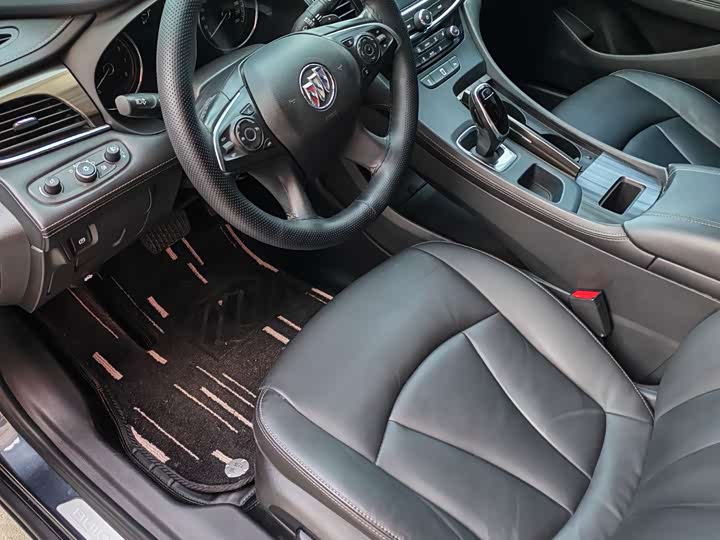 Фото 6 - Buick LaCrosse