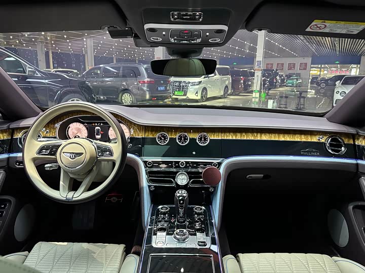 Фото 5 - Bentley Flying Spur Hybrid