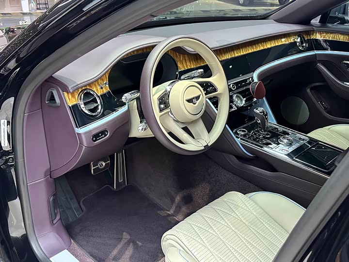 Фото 7 - Bentley Flying Spur Hybrid