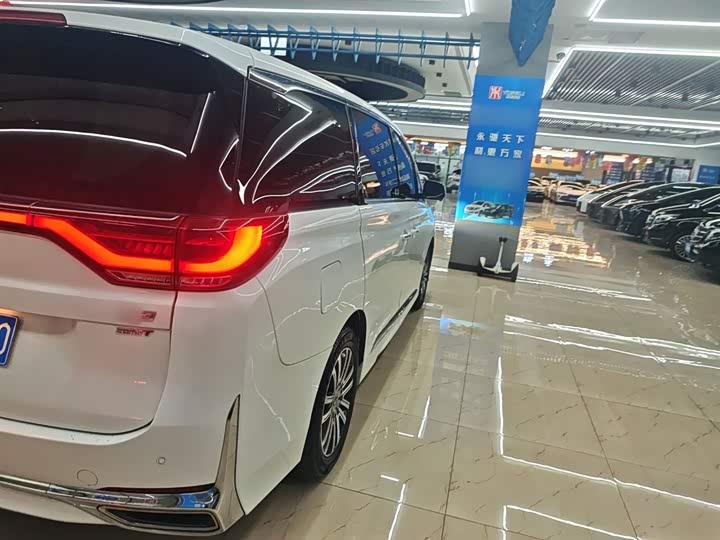 Фото 8 - GAC Trumpchi M8