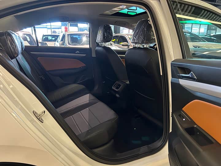 Фото 8 - Volkswagen Bora