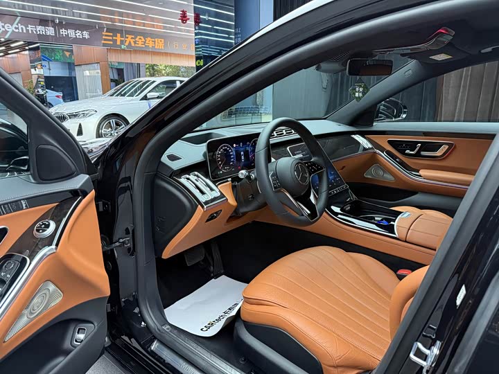 Фото 9 - Mercedes-Benz S-Class