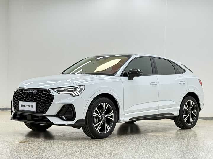 Фото 1 - Audi Q3 Sportback