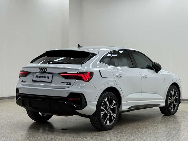 Фото 8 - Audi Q3 Sportback
