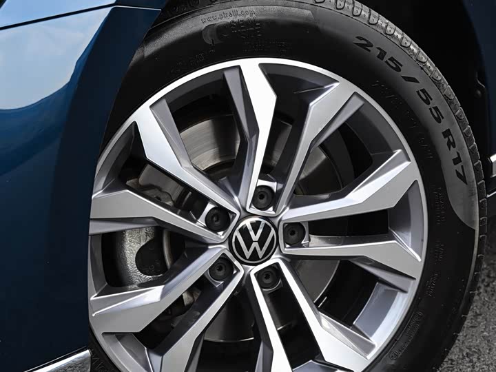 Фото 9 - Volkswagen Passat Variant