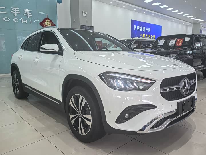 Фото 4 - Mercedes-Benz GLA-Class