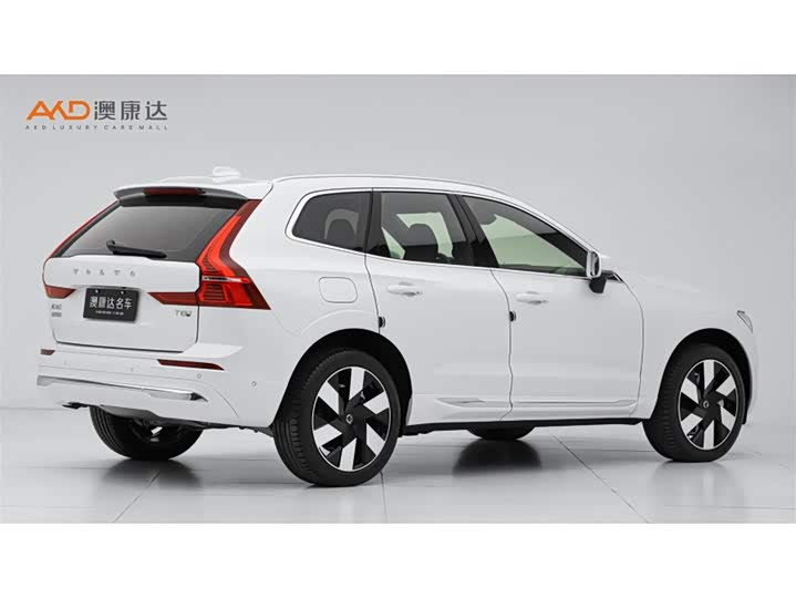 Фото 3 - Volvo XC60 Hybrid