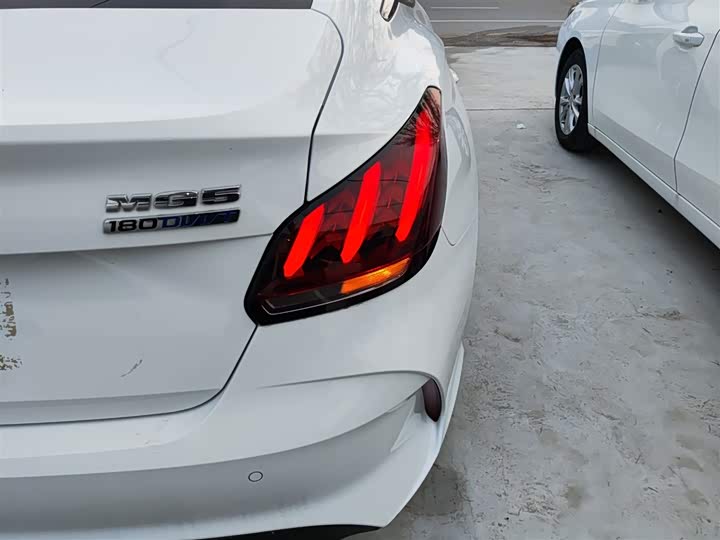 Фото 8 - MG Motor 5