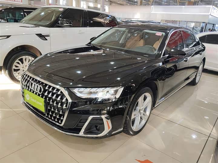 Фото 2 - Audi A8