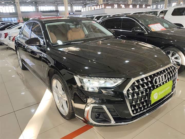 Фото 4 - Audi A8