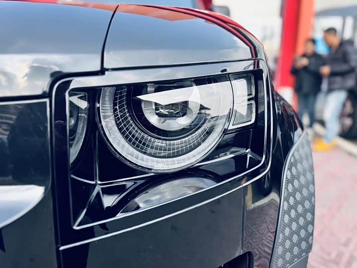 Фото 4 - Land Rover Defender