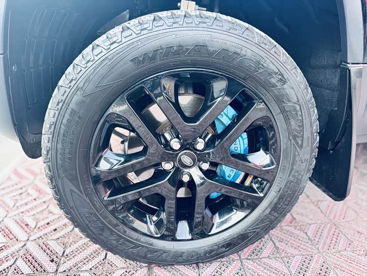 Фото 5 - Land Rover Defender