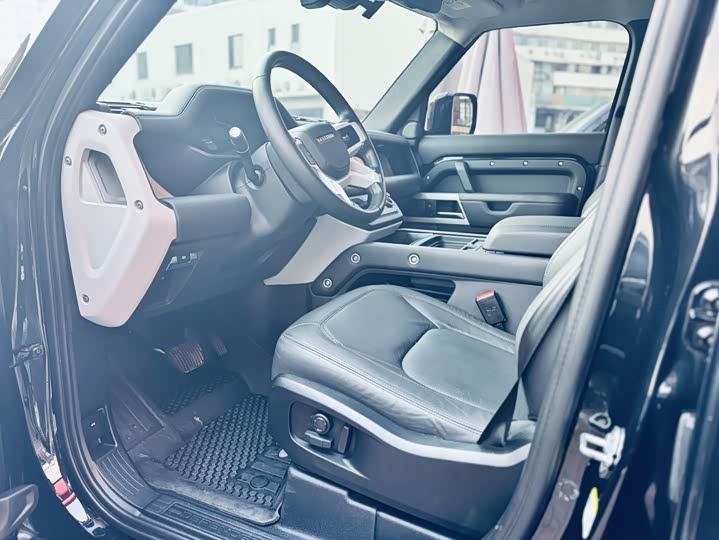 Фото 6 - Land Rover Defender