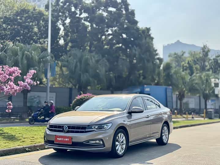 Фото 1 - Volkswagen Bora