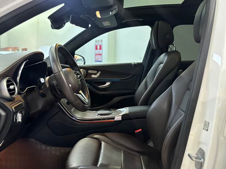 Фото 9 - Mercedes-Benz GLC-Class