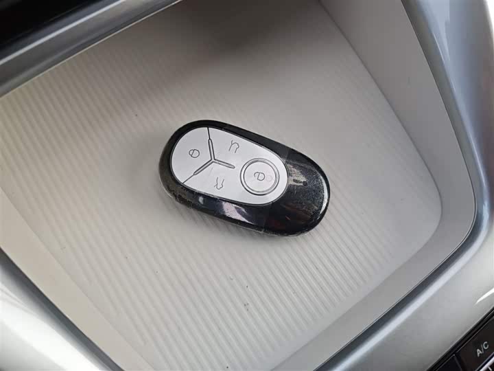 Фото 9 - Geely Galaxy Geome