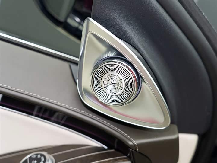 Фото 8 - Mercedes-Benz Maybach S-Class