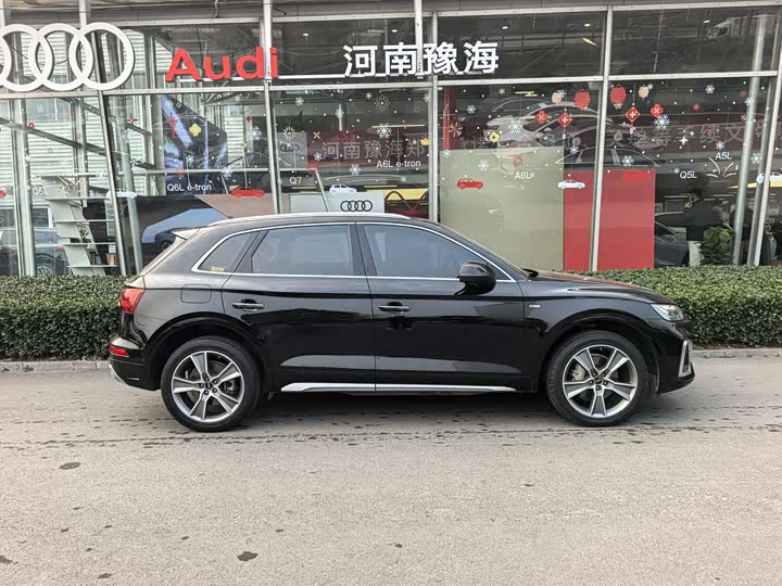 Фото 3 - Audi Q5L