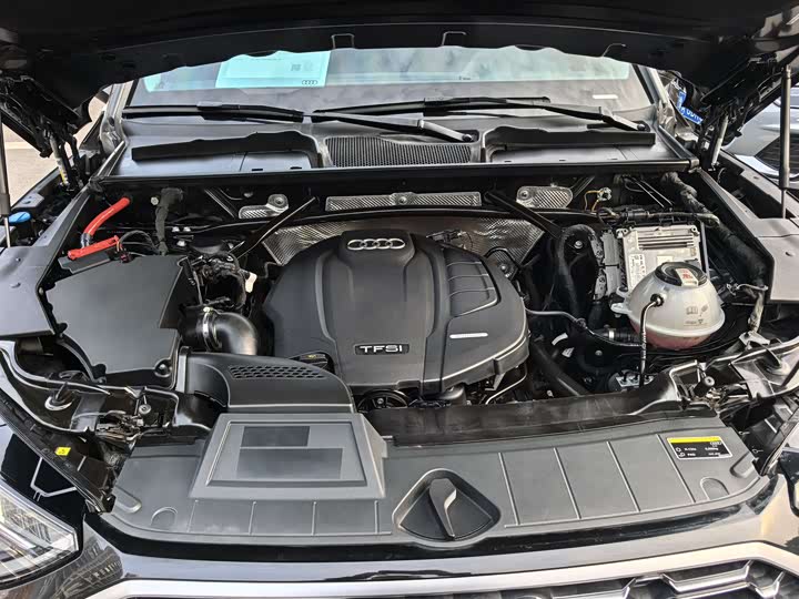 Фото 6 - Audi Q5L