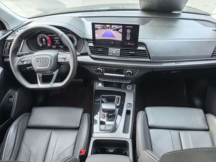 Фото 8 - Audi Q5L