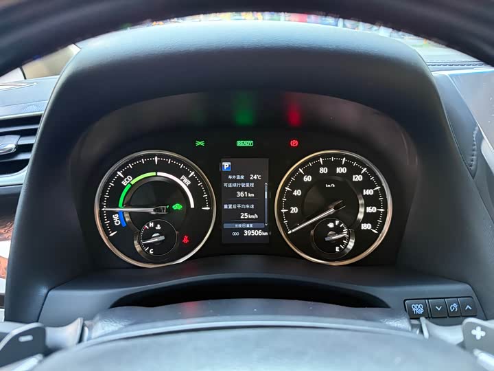 Фото 9 - Toyota Alphard