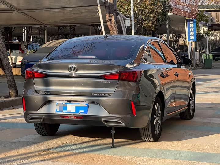 Фото 4 - Changan Eado Plus