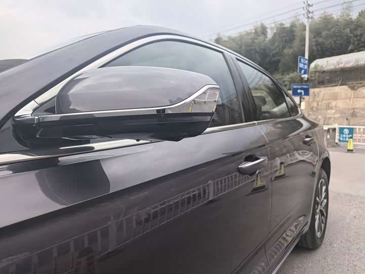 Photo 3 - Geely Preface