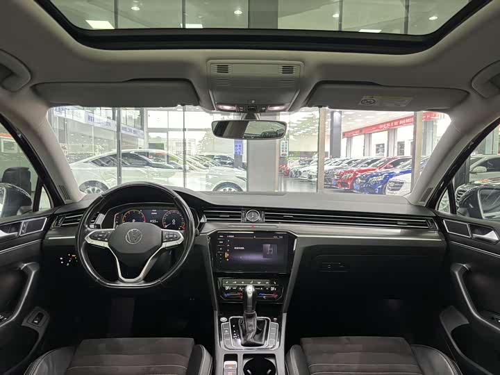 Фото 5 - Volkswagen Magotan