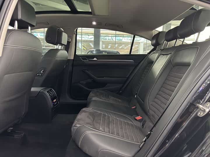 Фото 6 - Volkswagen Magotan