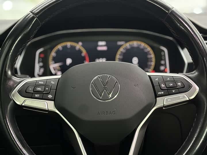 Фото 7 - Volkswagen Magotan