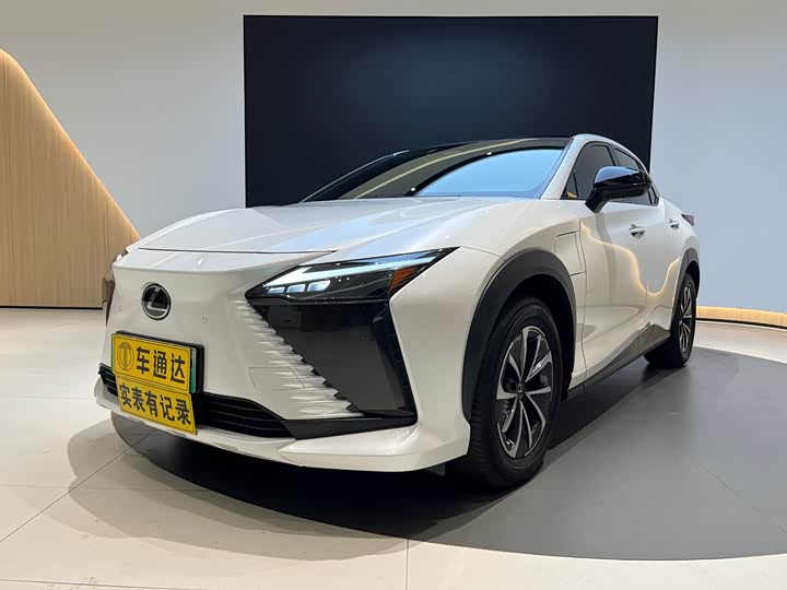 Фото 2 - Lexus RZ