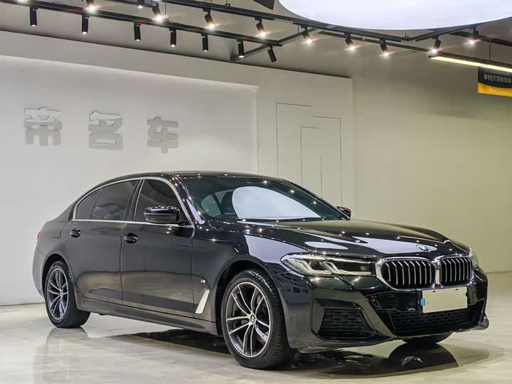 Фото 3 - BMW 5 Series