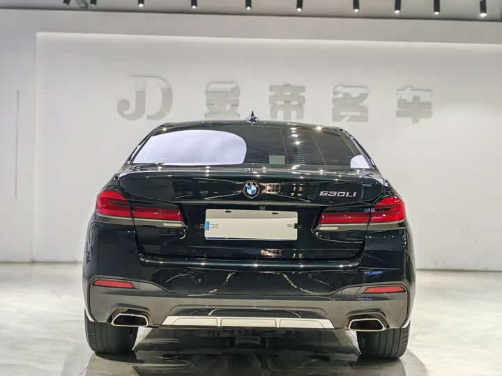 Фото 5 - BMW 5 Series