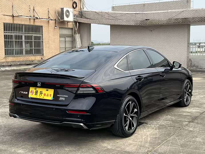 Фото 5 - Honda Accord