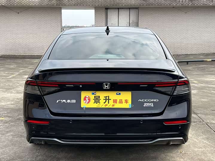 Фото 6 - Honda Accord