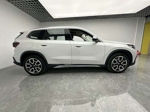 Фото 9 - BMW X1