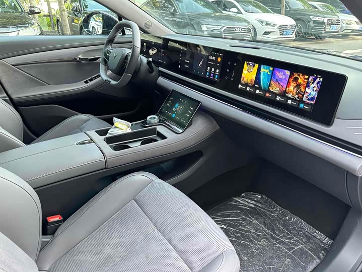 Фото 8 - Voyah Passion