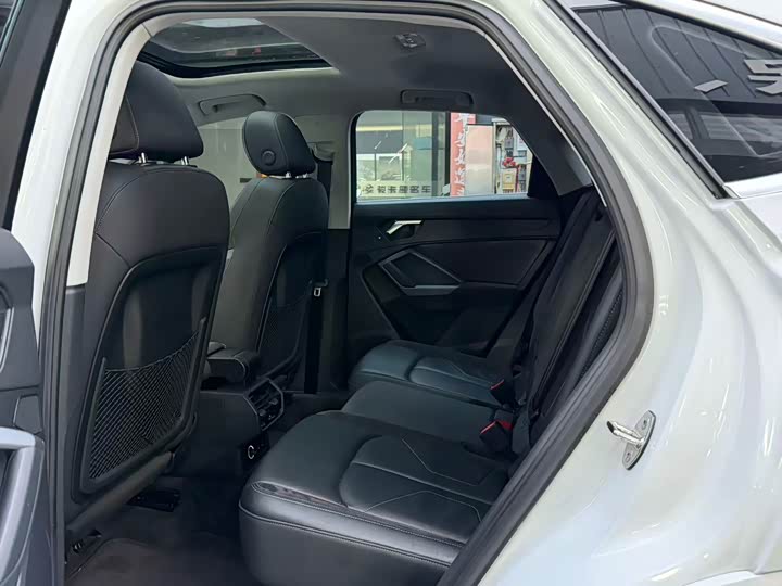 Фото 6 - Audi Q3 Sportback