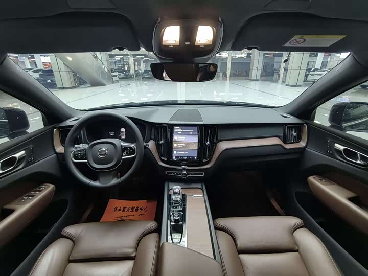 Фото 9 - Volvo XC60
