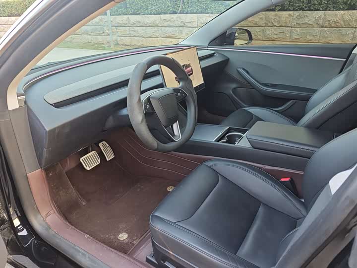 Фото 5 - Tesla Model 3