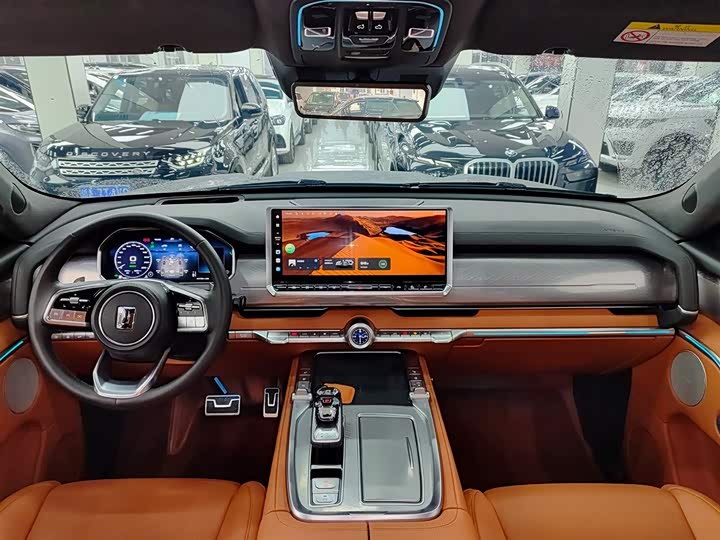 Фото 6 - Tank 700 Hybrid