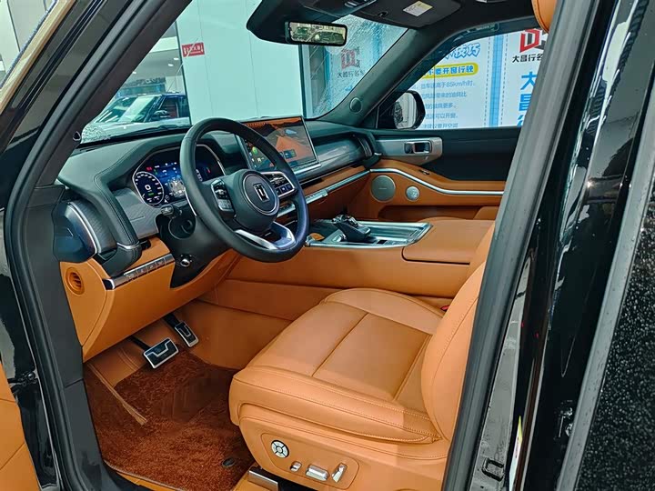 Фото 7 - Tank 700 Hybrid