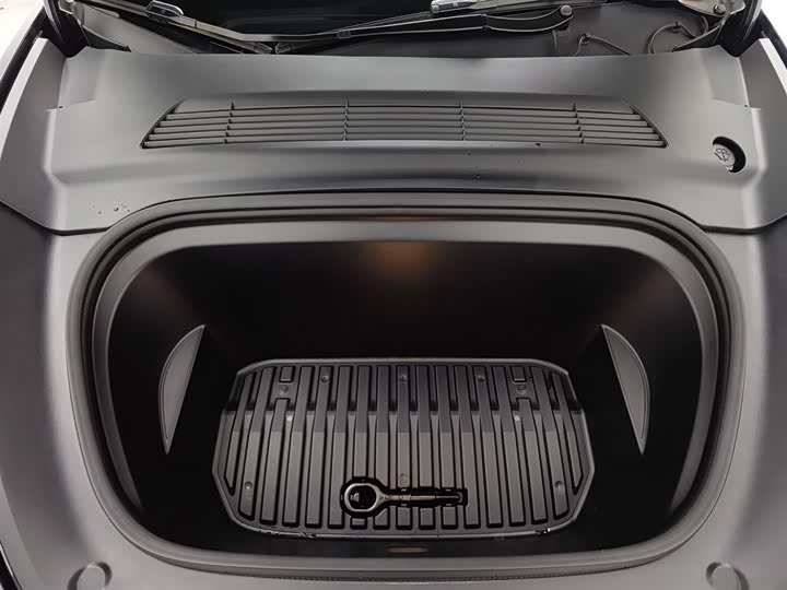 Фото 6 - Tesla Model Y