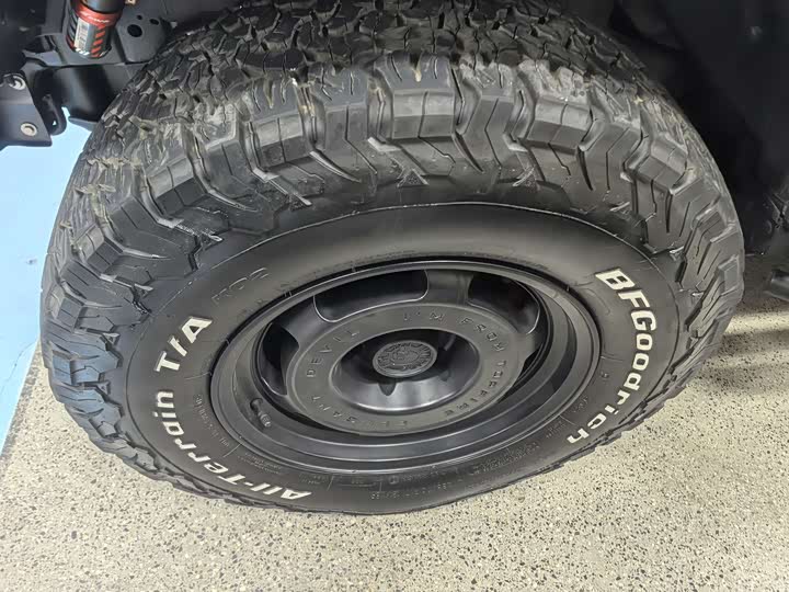 Фото 5 - Tank 300